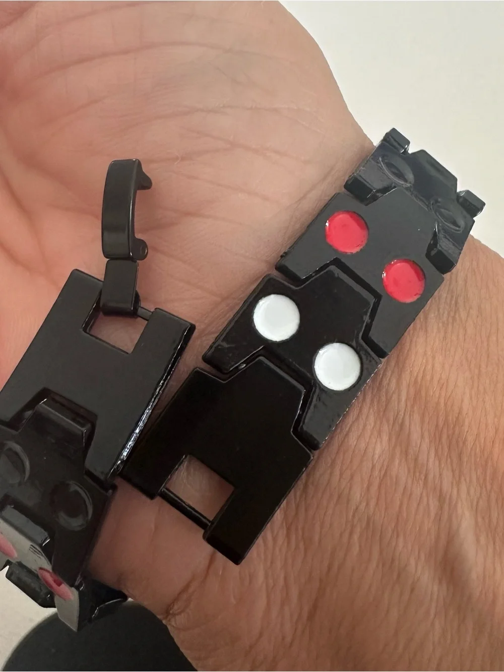 Magnetic Therapy Black Stainless Steel Bracelet with Red & White Magnets